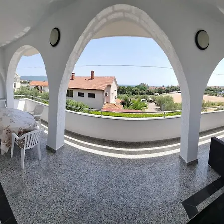 Апартаменты Brozic Крк